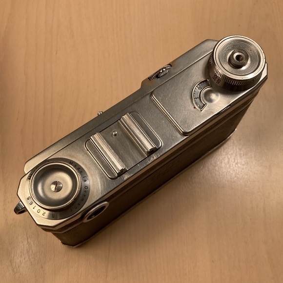 Contax II Zeiss Ikon 35mm Rangefinder Camera w/ Jupiter 8M 50mm f / 2 (Serviced) - Picture 7 of 17